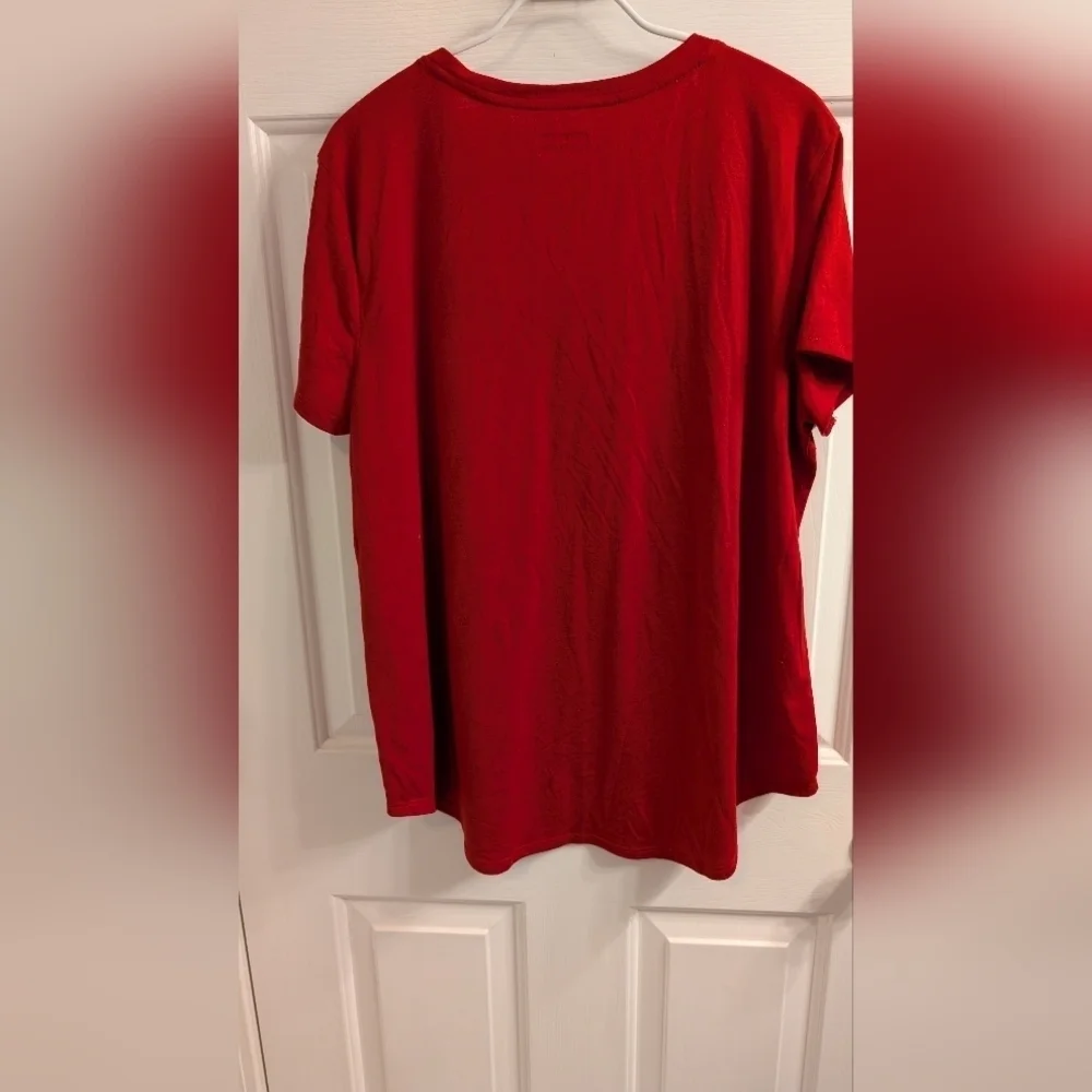 Celebrate Together Love Short Sleeve V-Neck Tee Size Lg (EUC) - Picture 10 of 13